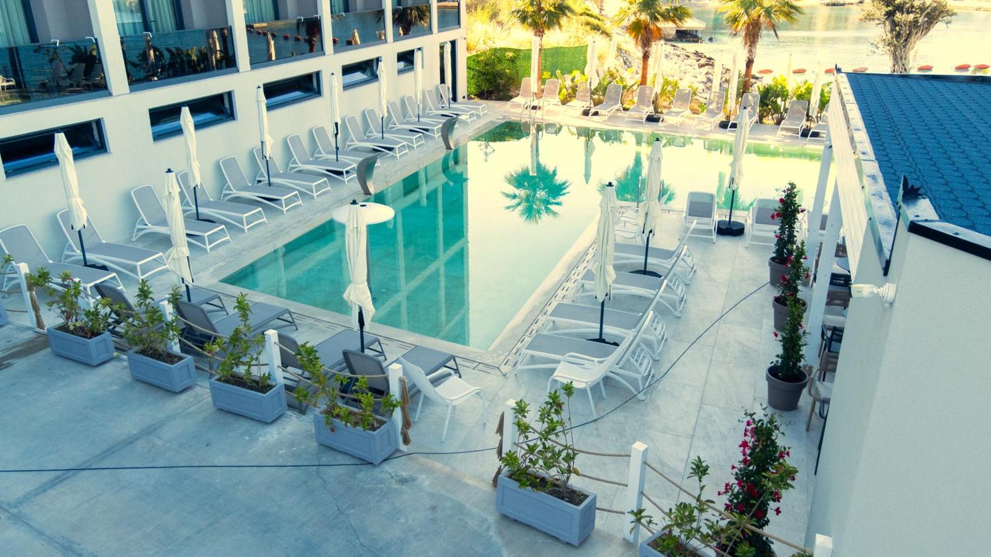Joelle Premium Hotel ซารานเดอ ภายนอก รูปภาพ